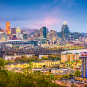 Cincinnati,,Ohio,,Usa,Skyline,At,Dusk.