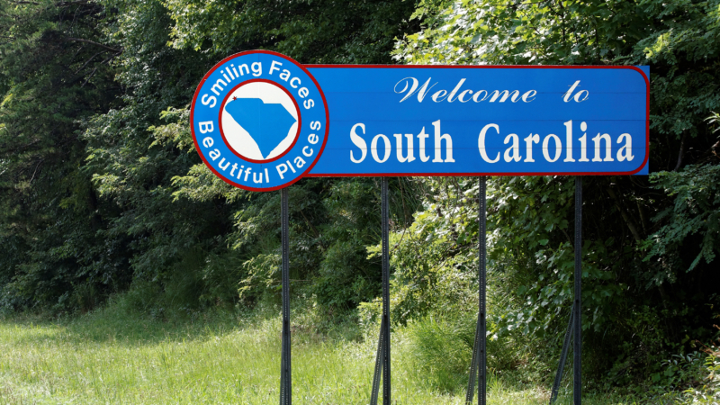 A,Welcome,Sign,At,The,South,Carolina,State,Line.