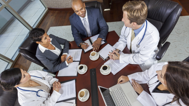 Interracial,Group,Of,Business,Men,&,Women,,Businessmen,And,Businesswomen