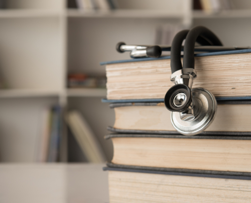 Stethoscope,On,Stack,Of,Medical,Guide,Book,For,Doctor,Learning