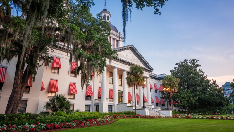 Tallahassee,,Florida,,Usa,With,The,Old,And,New,Capitol,Building