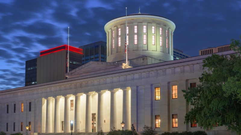Columbus,,Ohio,,Usa,View,Of,Downtown,And,The,Statehouse,From