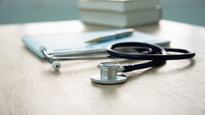 In,A,Hospital,Setting,,The,Presence,Of,A,Doctor’s,Physician