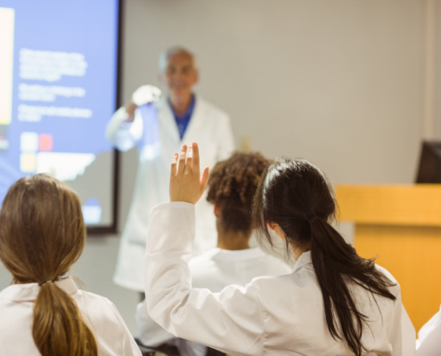 Science,Professor,Giving,Lecture,To,Class,At,The,University