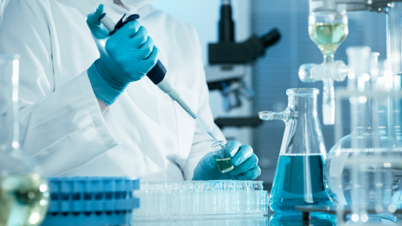Scientist,Working,At,The,Laboratory